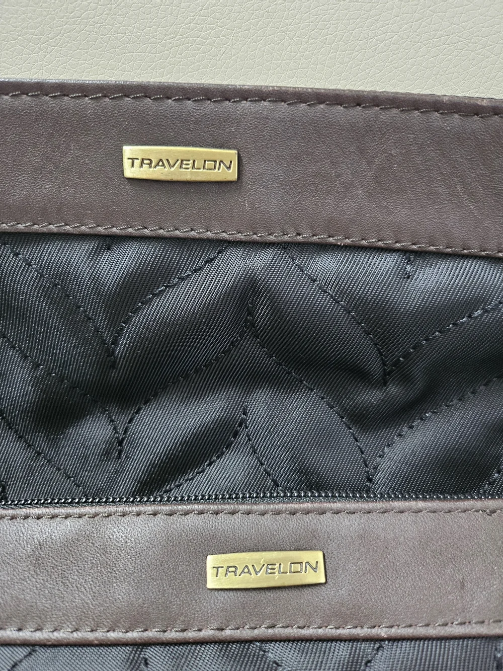 Travelon Black Quilted 2 Pc Wristlet Set